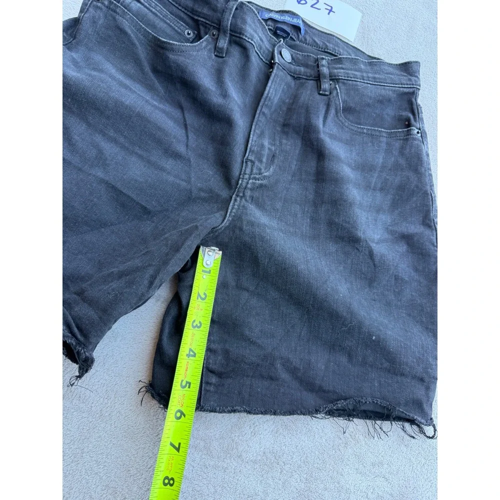 Calvin Klein Jeans Shorts Womens 10 Black Raw Hem High Rise Denim